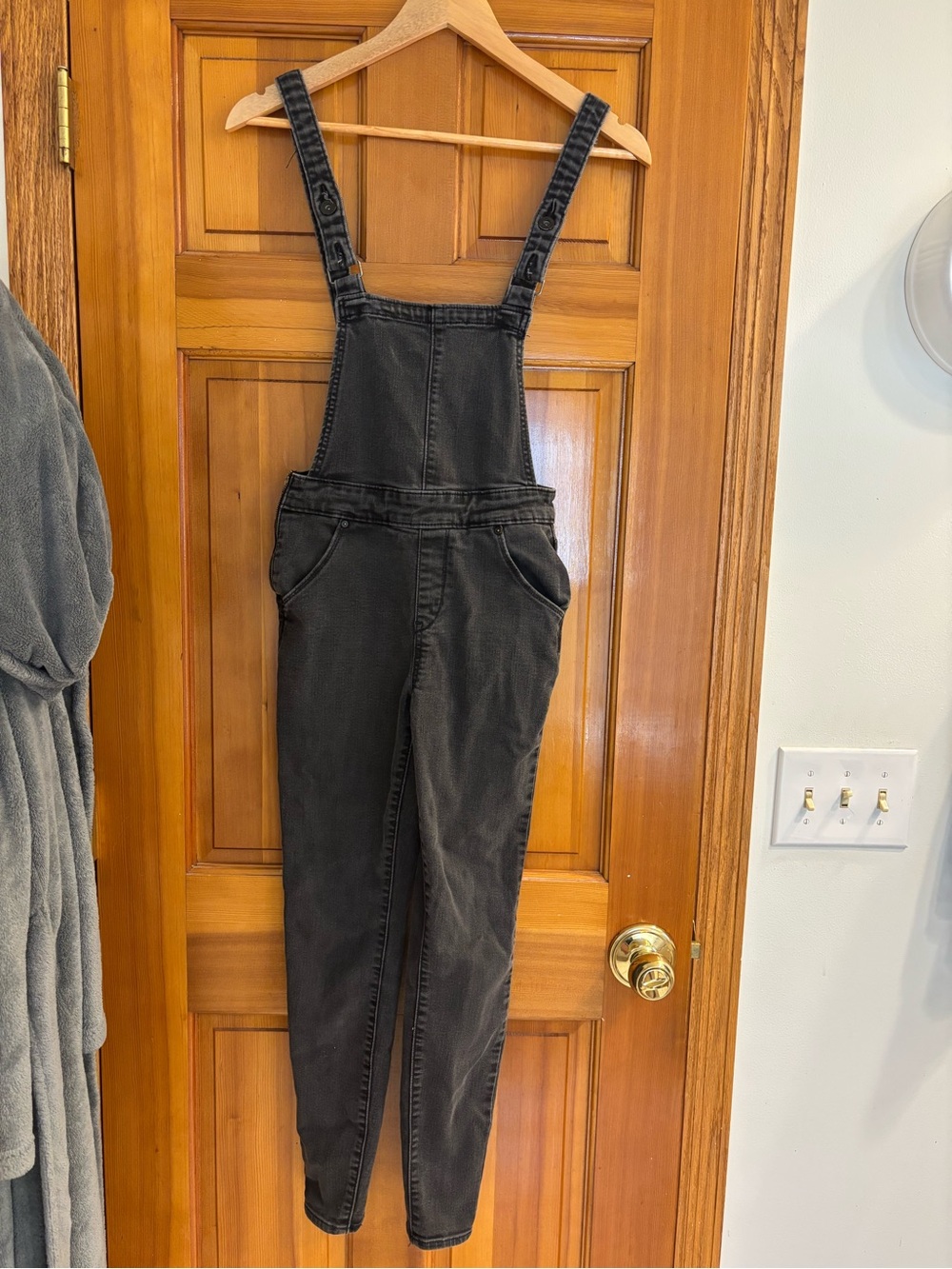 Denizen from Levi's women's skinny denim overalls size xs.